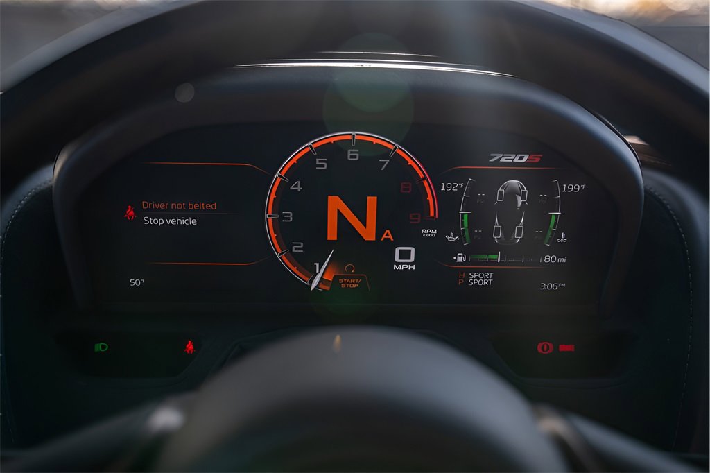 Used 2018 McLaren 720S image 38