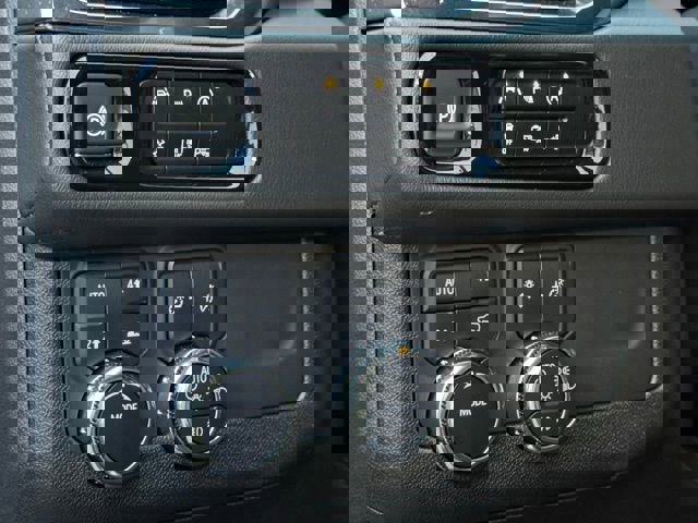 Used 2025 GMC Yukon XL Denali image 23