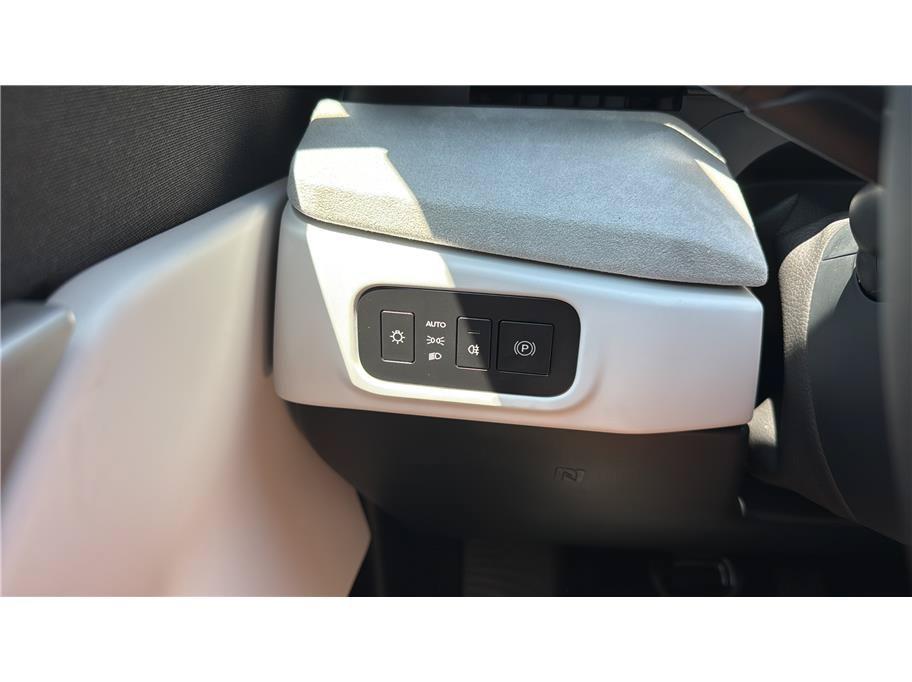 Used 2023 Fisker Ocean Ultra AWD/4WD image 33