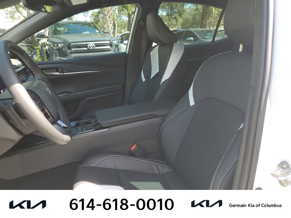 Used 2026 Toyota Camry SE w/ Convenience Package FWD image 18