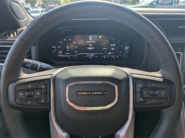 Used 2023 GMC Yukon Denali image 30