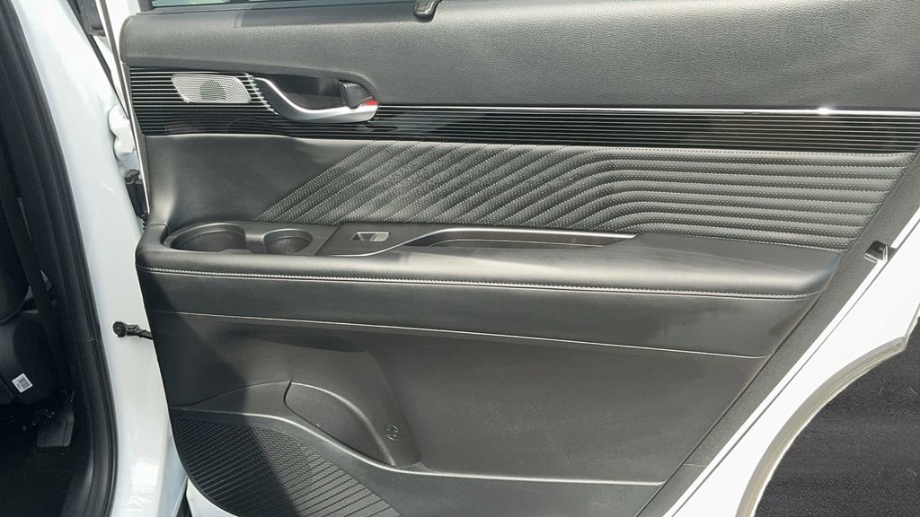Used 2024 Hyundai Palisade Calligraphy image 18