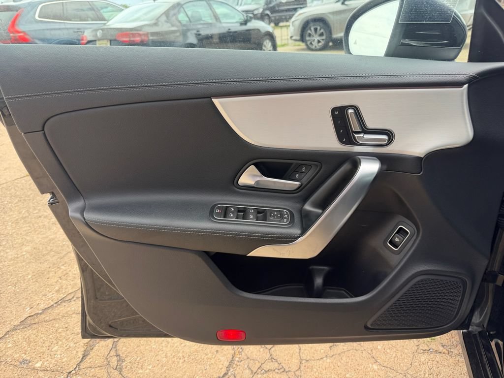 Used 2025 Mercedes-Benz CLA 250 image 15