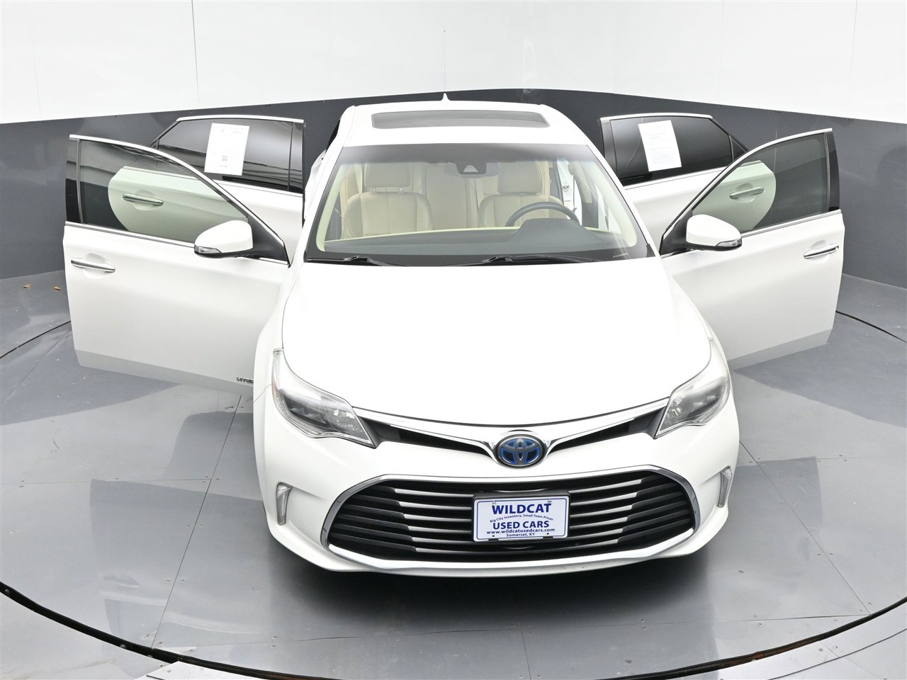 Used 2016 Toyota Avalon Limited image 38