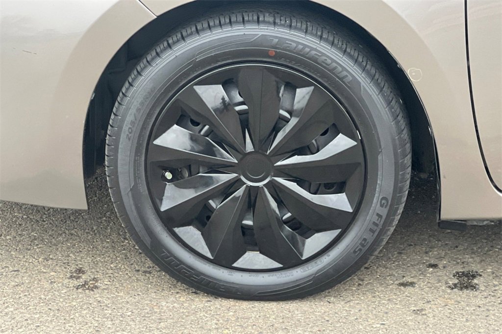 Certified 2018 Toyota Corolla LE image 25