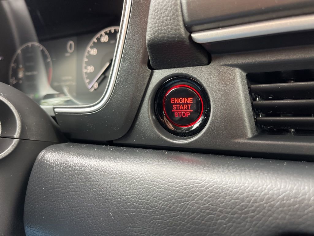 Used 2025 Honda Pilot EX-L image 13