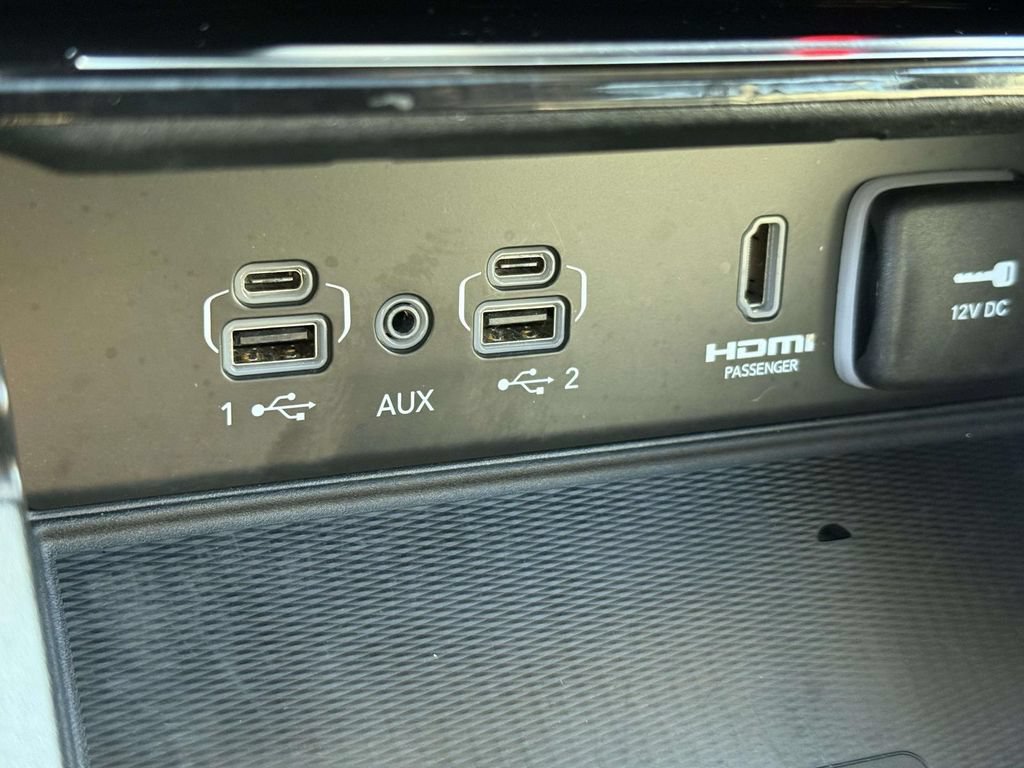 Used 2023 Jeep Grand Cherokee 4WD 4xe w/ Luxury Tech Group II image 29