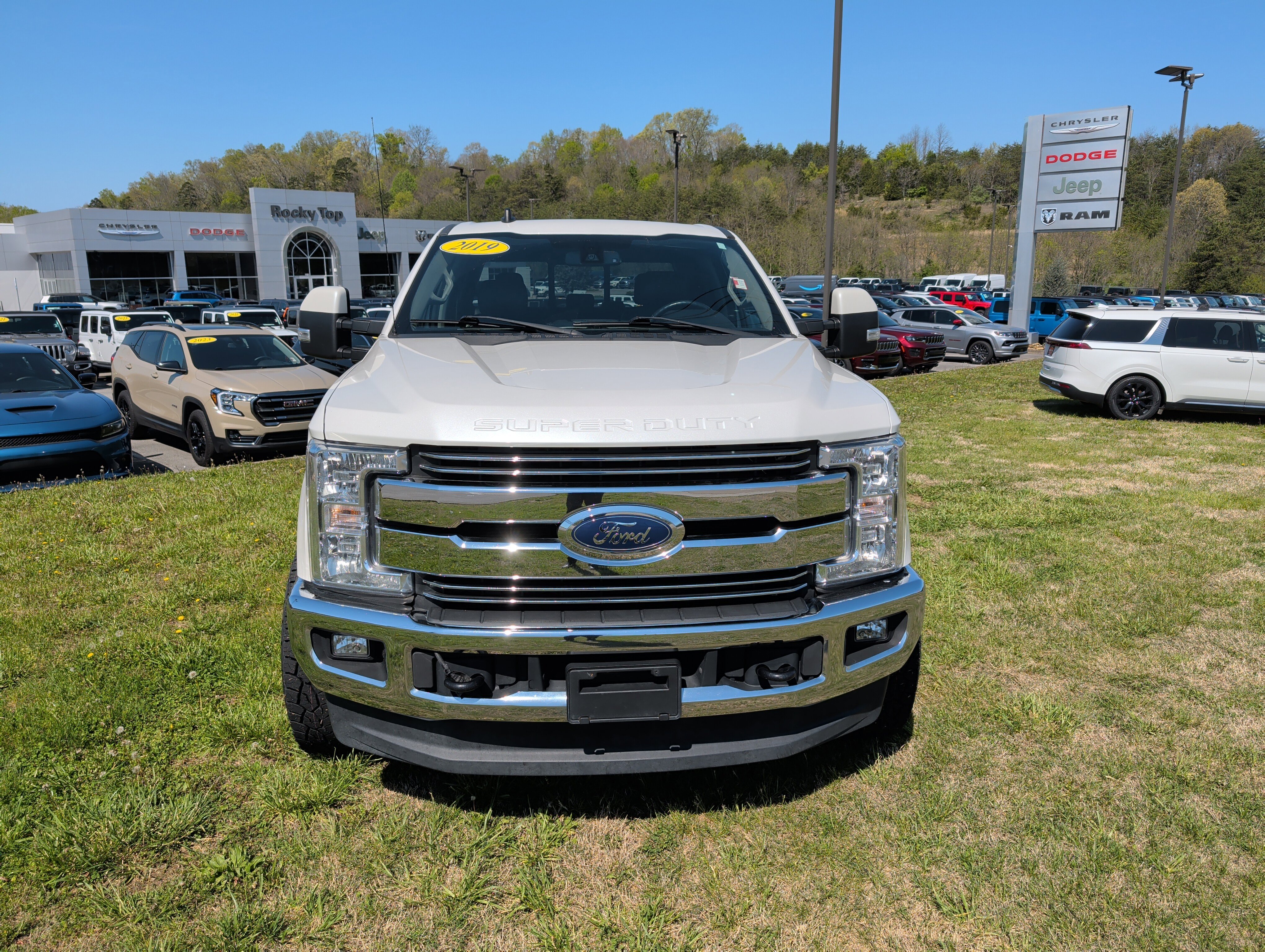 Used 2019 Ford F350 Lariat w/ Lariat Ultimate Package image 3