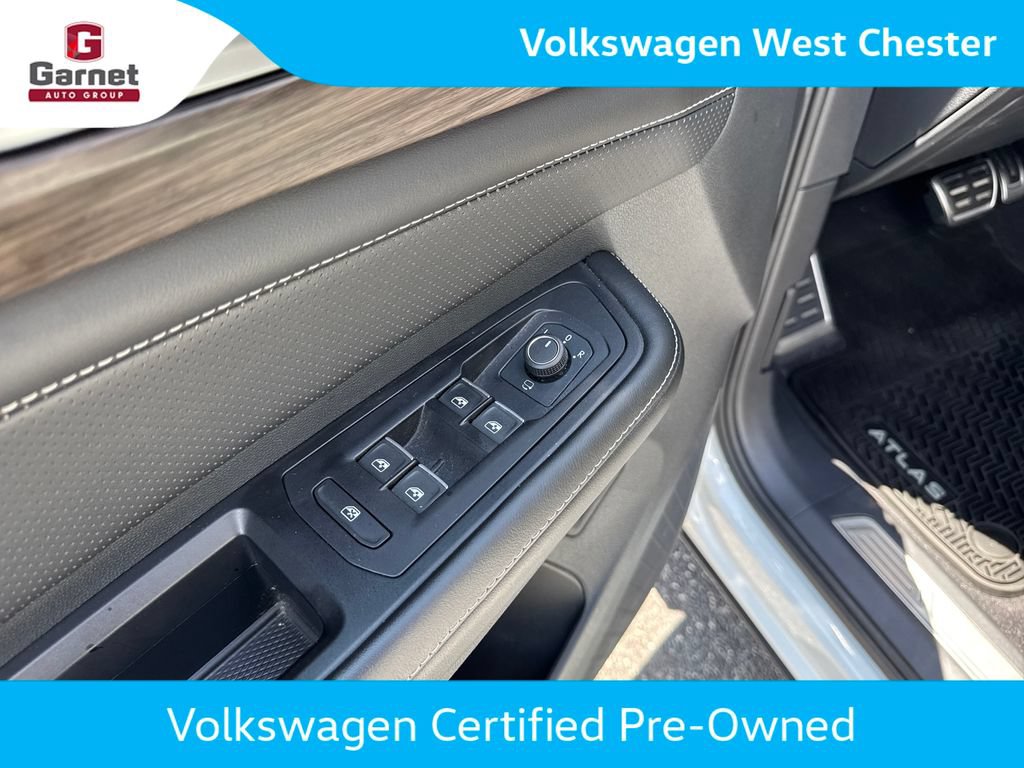 Certified 2024 Volkswagen Atlas SEL Premium R-Line AWD/4WD image 13