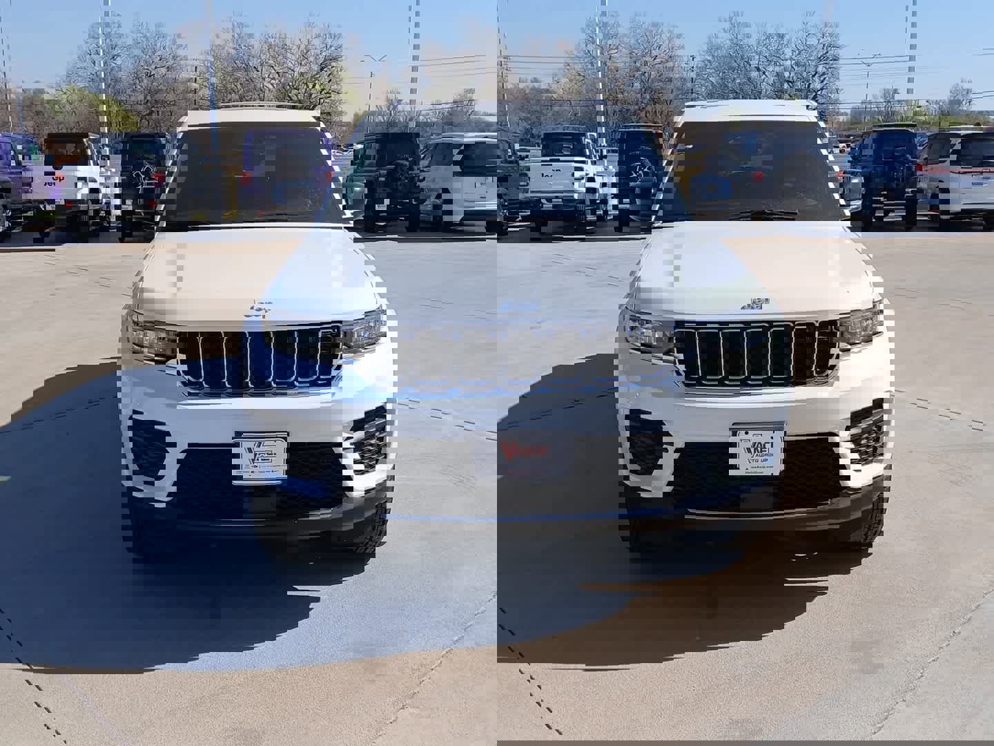 New 2025 Jeep Grand Cherokee Laredo X w/ Luxury Tech Group I image 11