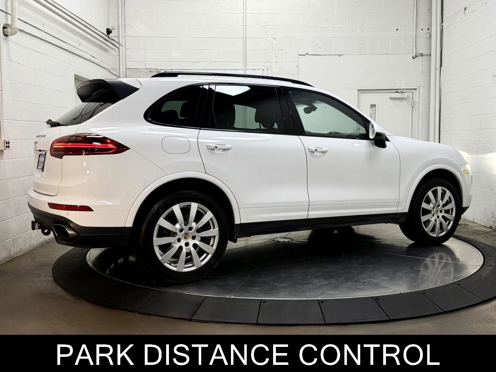 Used 2017 Porsche Cayenne Platinum Edition AWD/4WD image 8