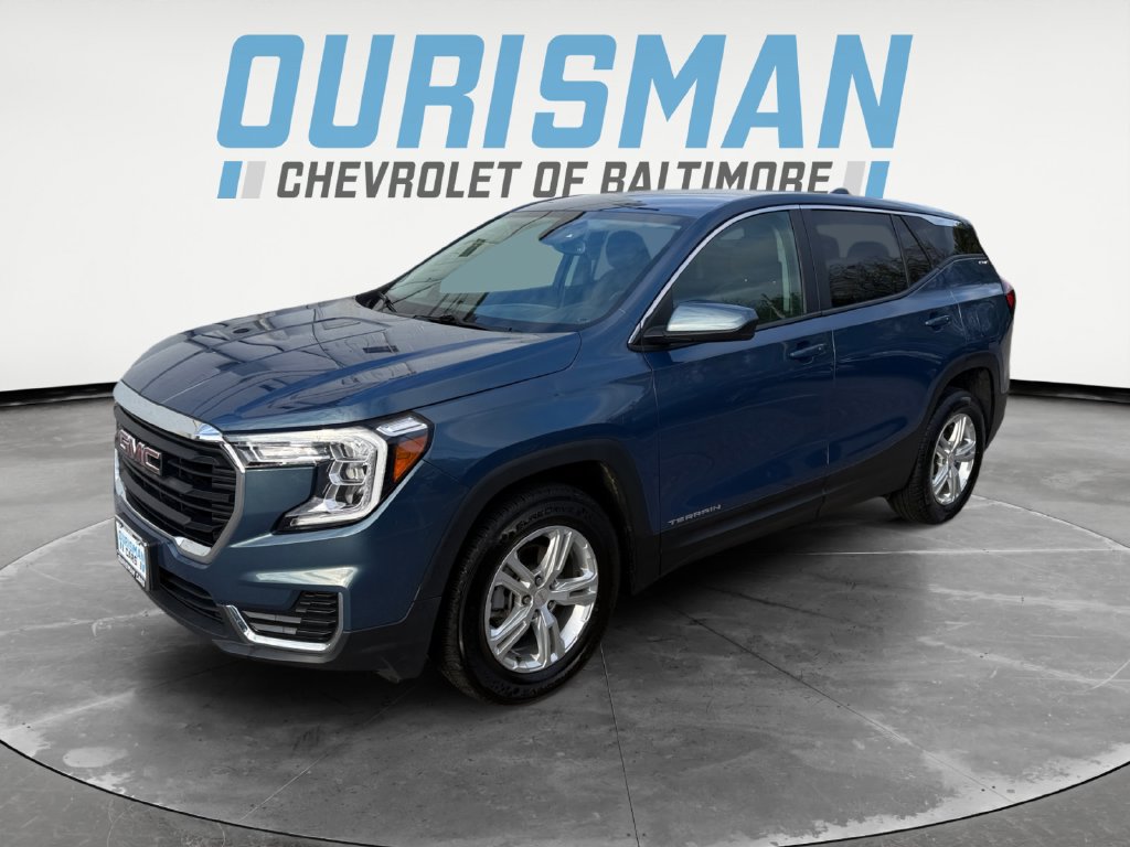 Used 2024 GMC Terrain SLE AWD/4WD image 2