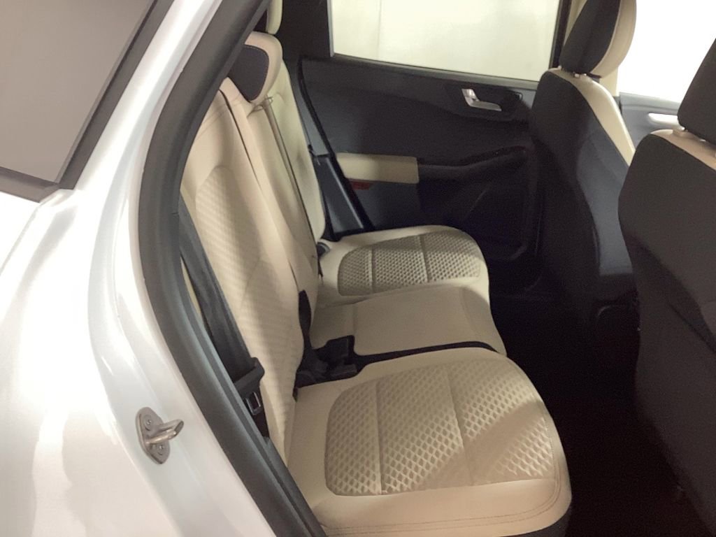 Used 2020 Ford Escape SE Sport image 10