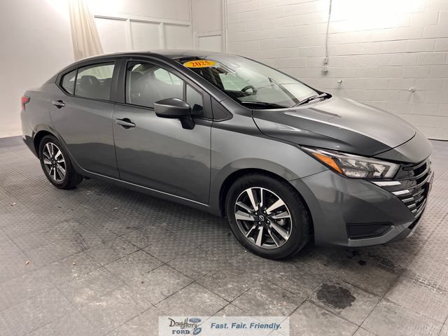 Used 2025 Nissan Versa SV FWD image 2