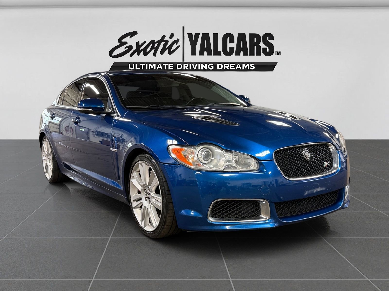 Used 2011 Jaguar XF R RWD image 7