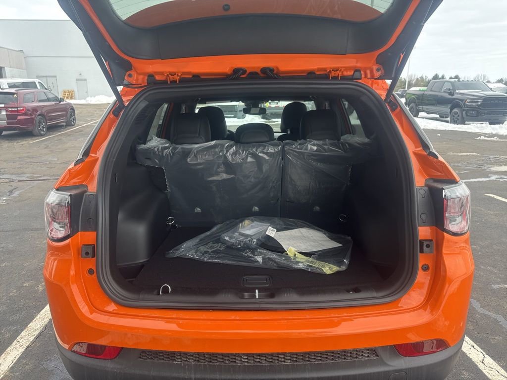 New 2026 Jeep Compass Latitude image 36