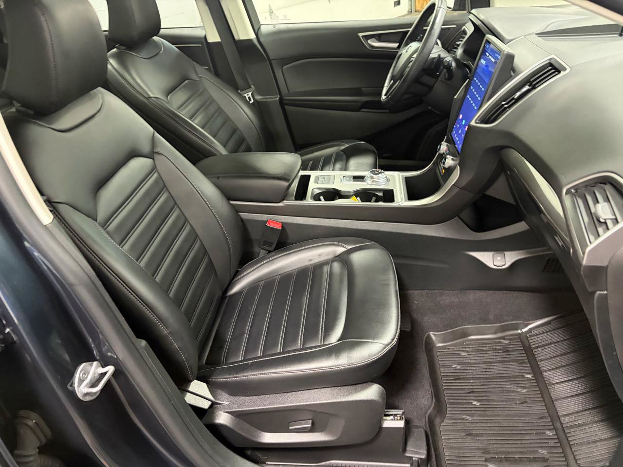 Used 2024 Ford Edge SEL w/ Convenience Package AWD/4WD image 12