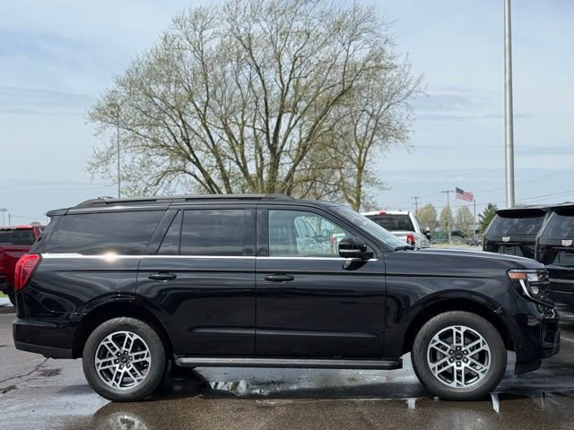 Used 2025 Ford Expedition Active AWD/4WD image 39