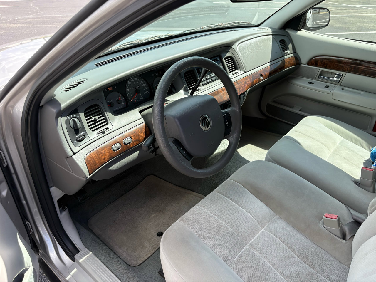 Used 2005 Mercury Grand Marquis GS image 48