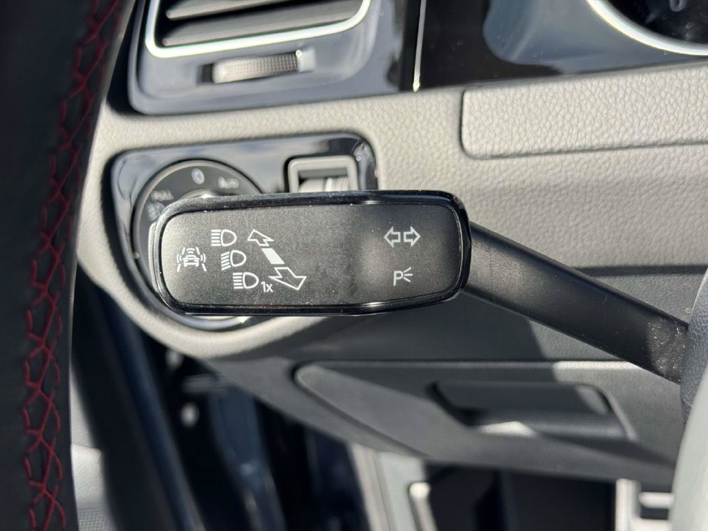 Used 2018 Volkswagen GTI Autobahn FWD image 23
