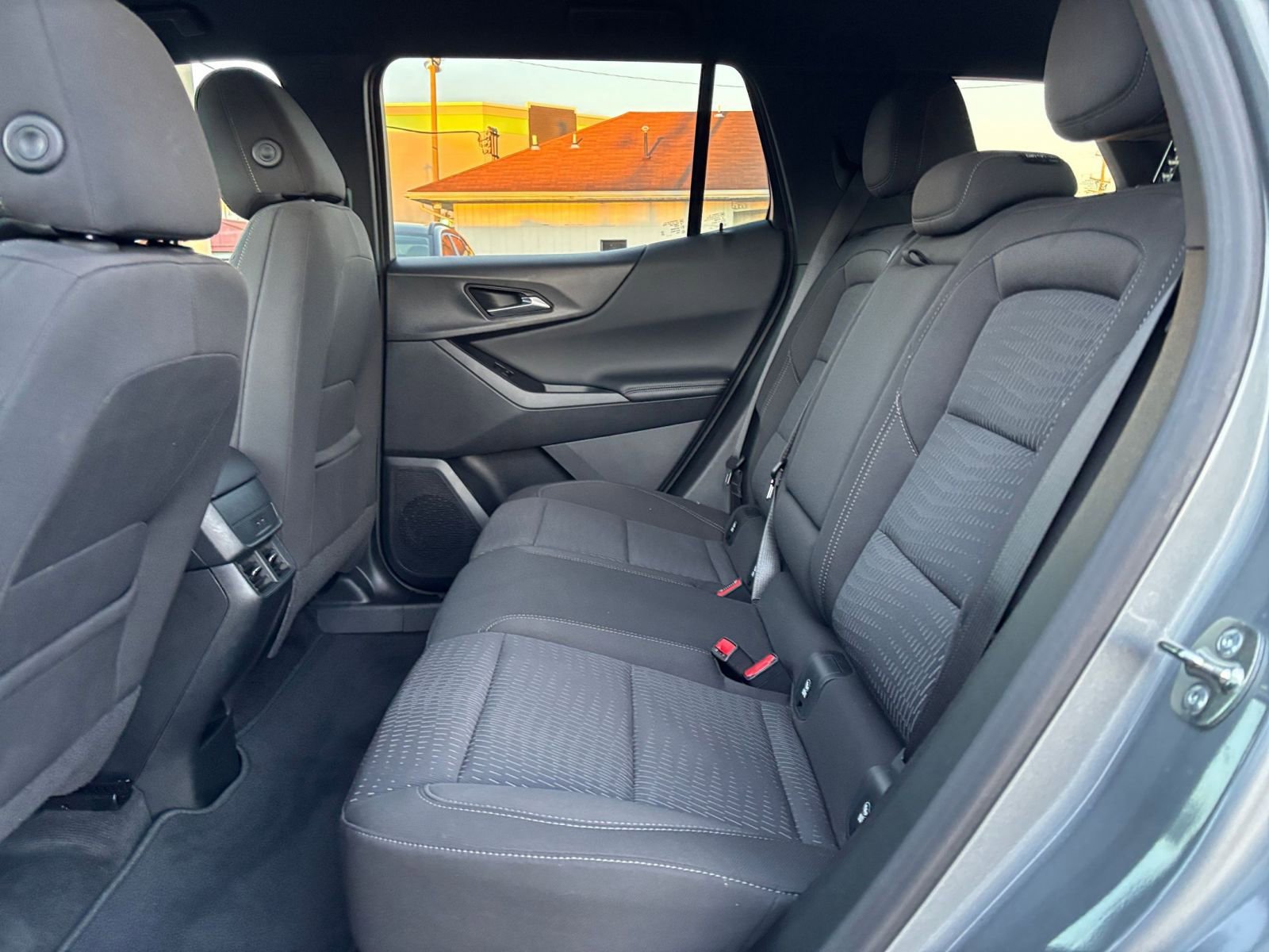 Used 2025 Chevrolet Equinox LT image 24