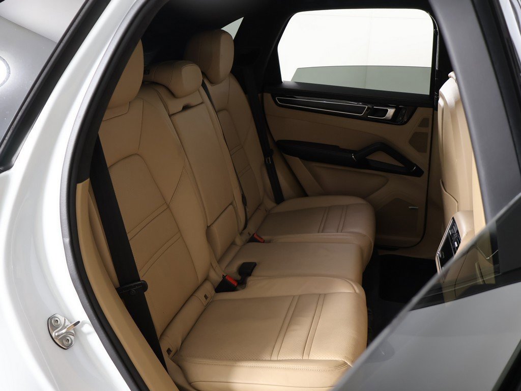 Used 2022 Porsche Cayenne GTS image 33