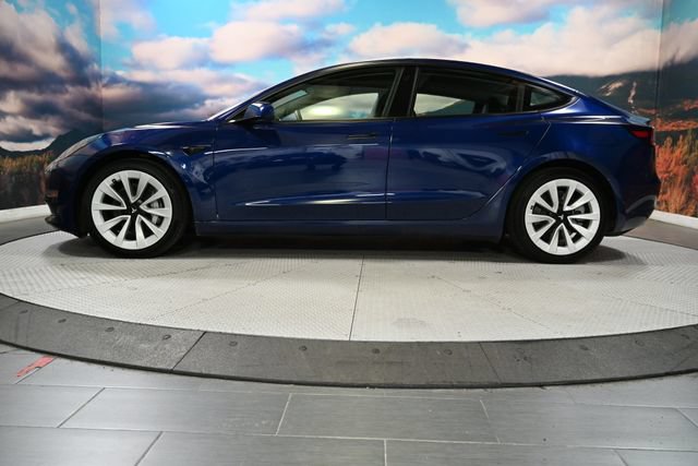 Used 2021 Tesla Model 3 Standard Range Plus RWD image 4