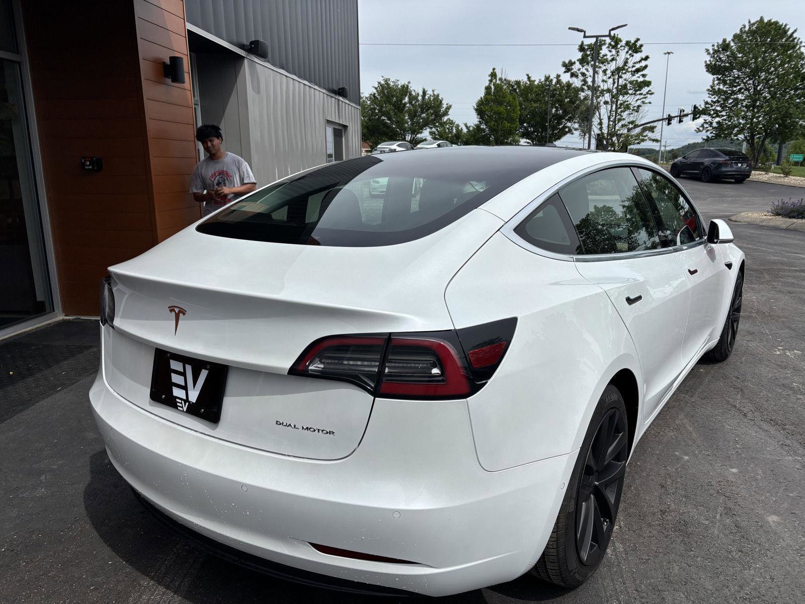 Used 2020 Tesla Model 3 Long Range AWD/4WD image 9