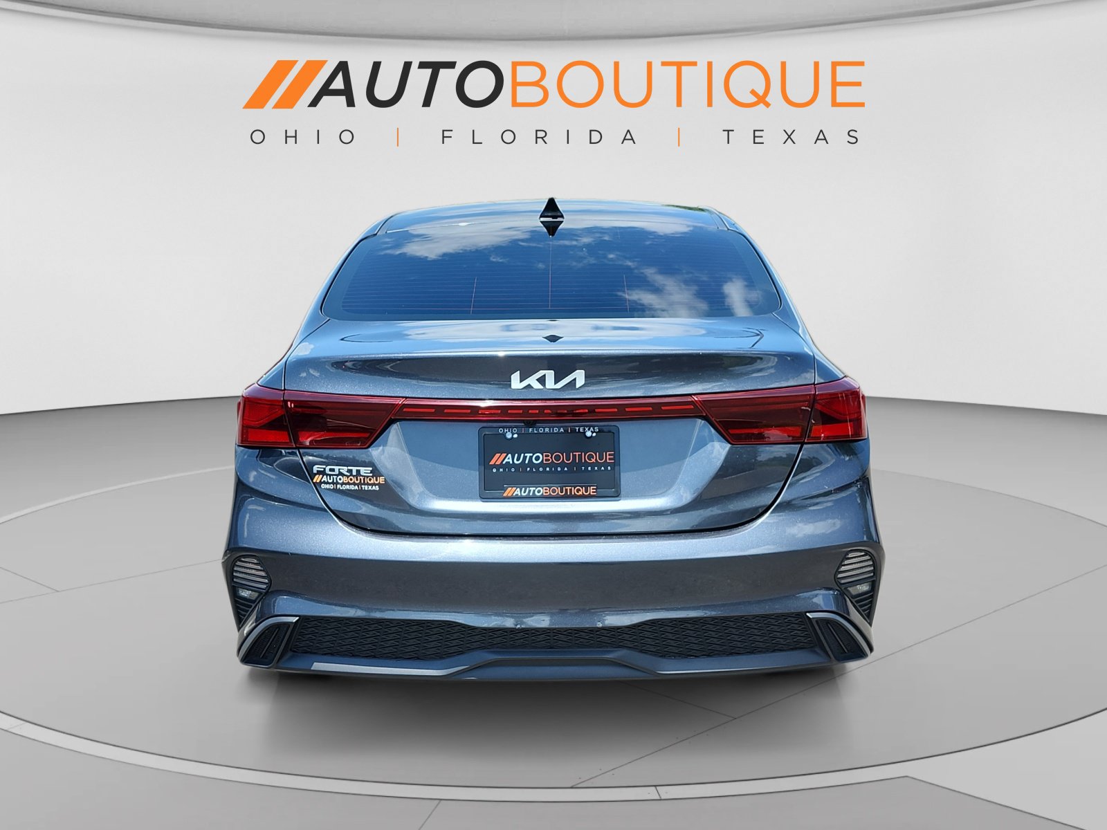 Used 2023 Kia Forte LXS FWD image 4