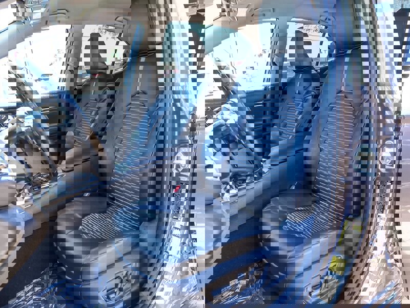 Used 2021 Toyota Camry SE image 12