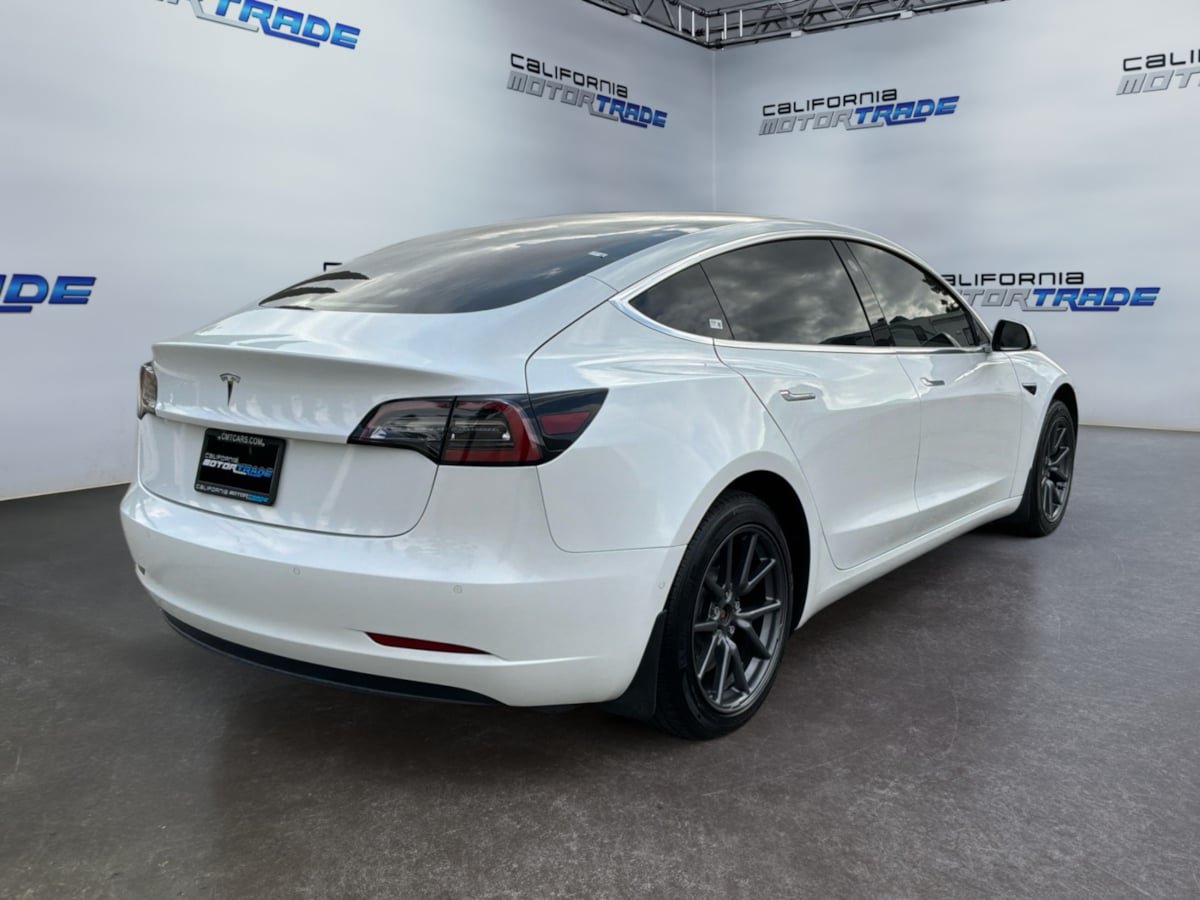 Used 2020 Tesla Model 3 Standard Range RWD image 5