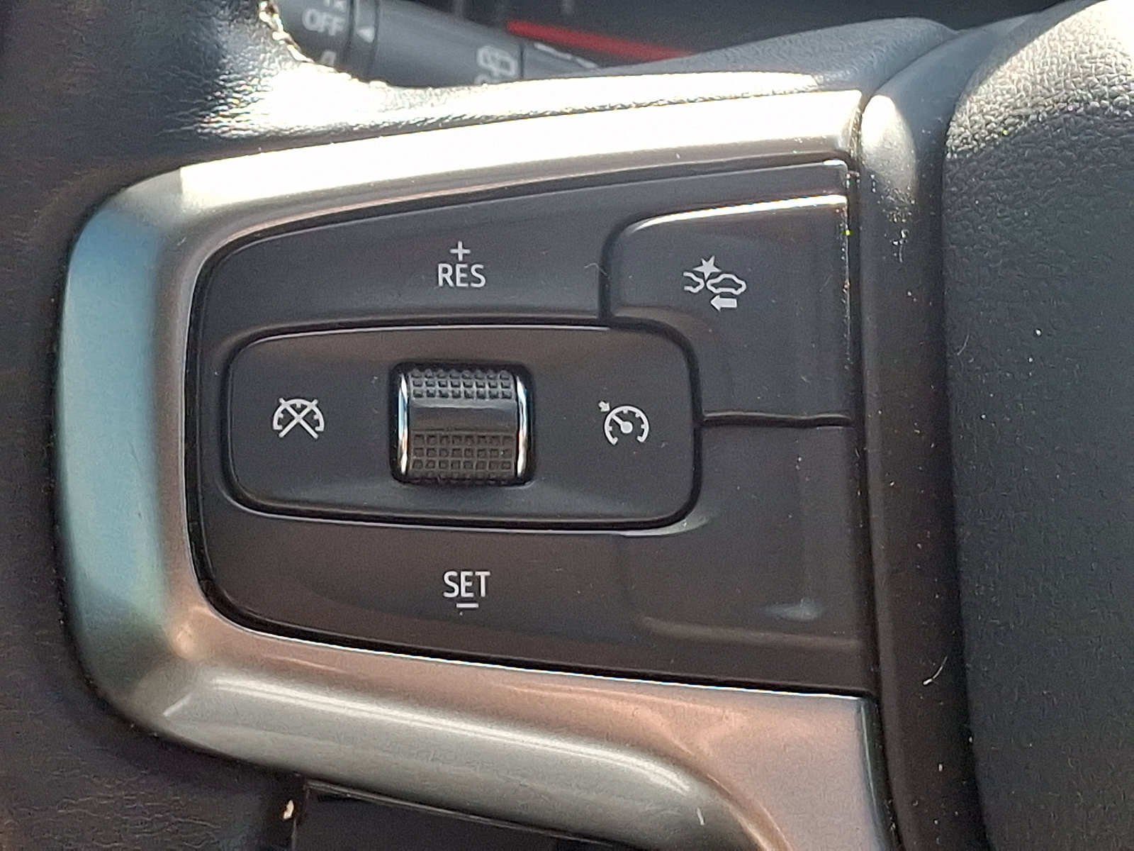 Used 2021 Chevrolet Tahoe Z71 w/ Rear Media and Nav Package image 23