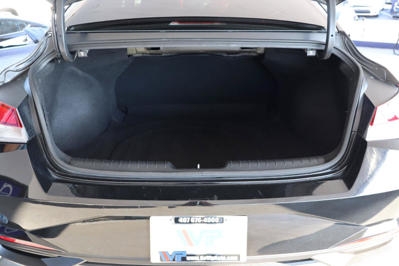 Used 2023 Hyundai Elantra SEL FWD image 30
