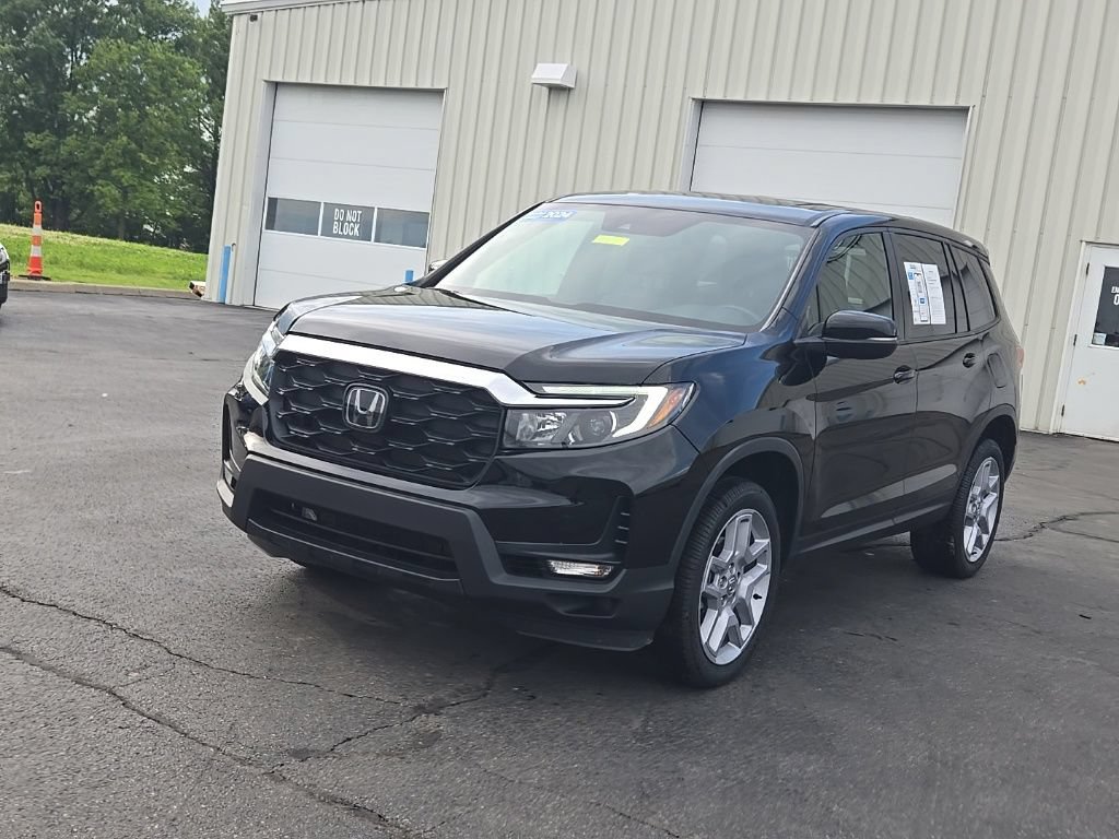 Certified 2024 Honda Passport EX-L image 3