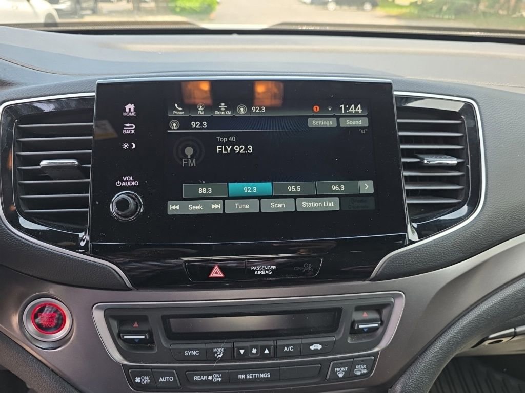 Used 2023 Honda Passport EX-L image 16