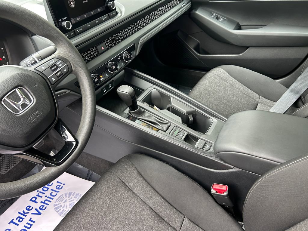 Used 2025 Honda Accord LX image 10