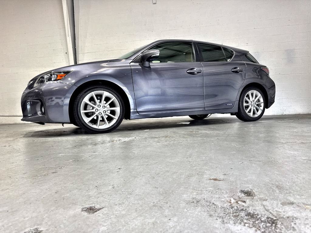 Used 2012 Lexus CT 200h Premium w/ Premium Audio Pkg FWD image 21
