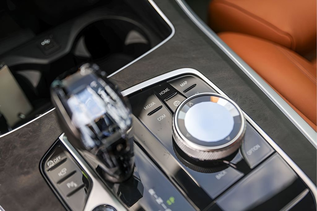 Used 2022 BMW X5 sDrive40i w/ Executive Package image 24