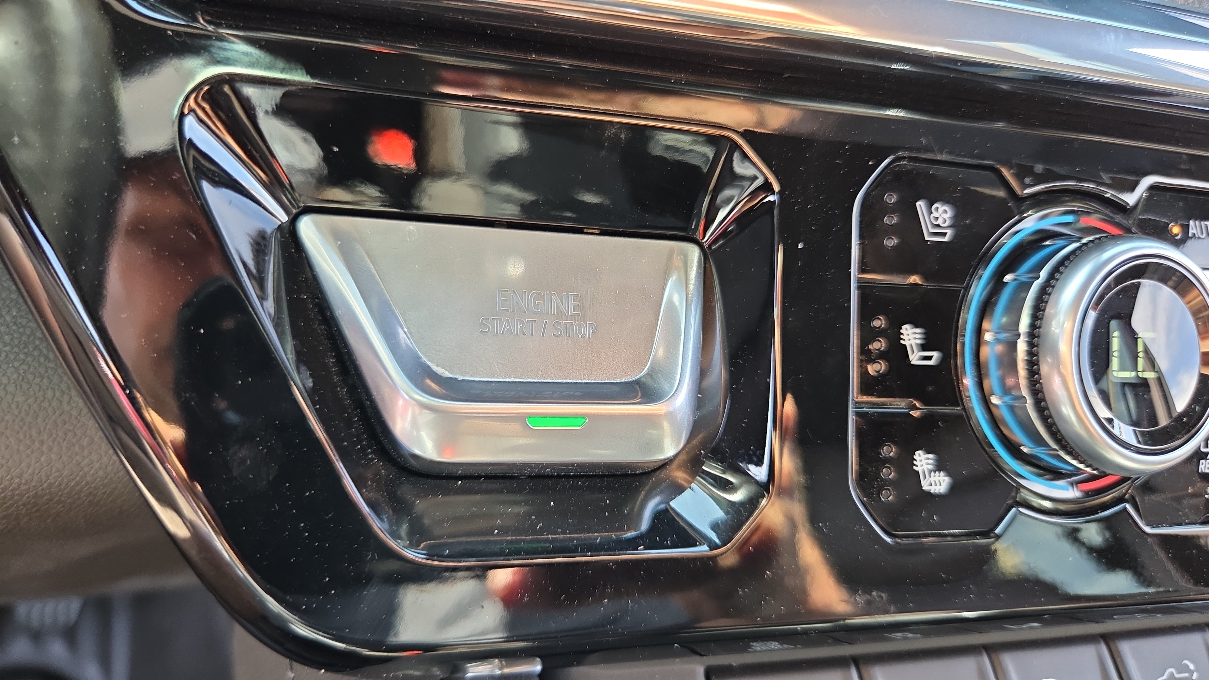 Certified 2024 GMC Sierra 2500 Denali w/ Denali Reserve Package AWD/4WD image 22