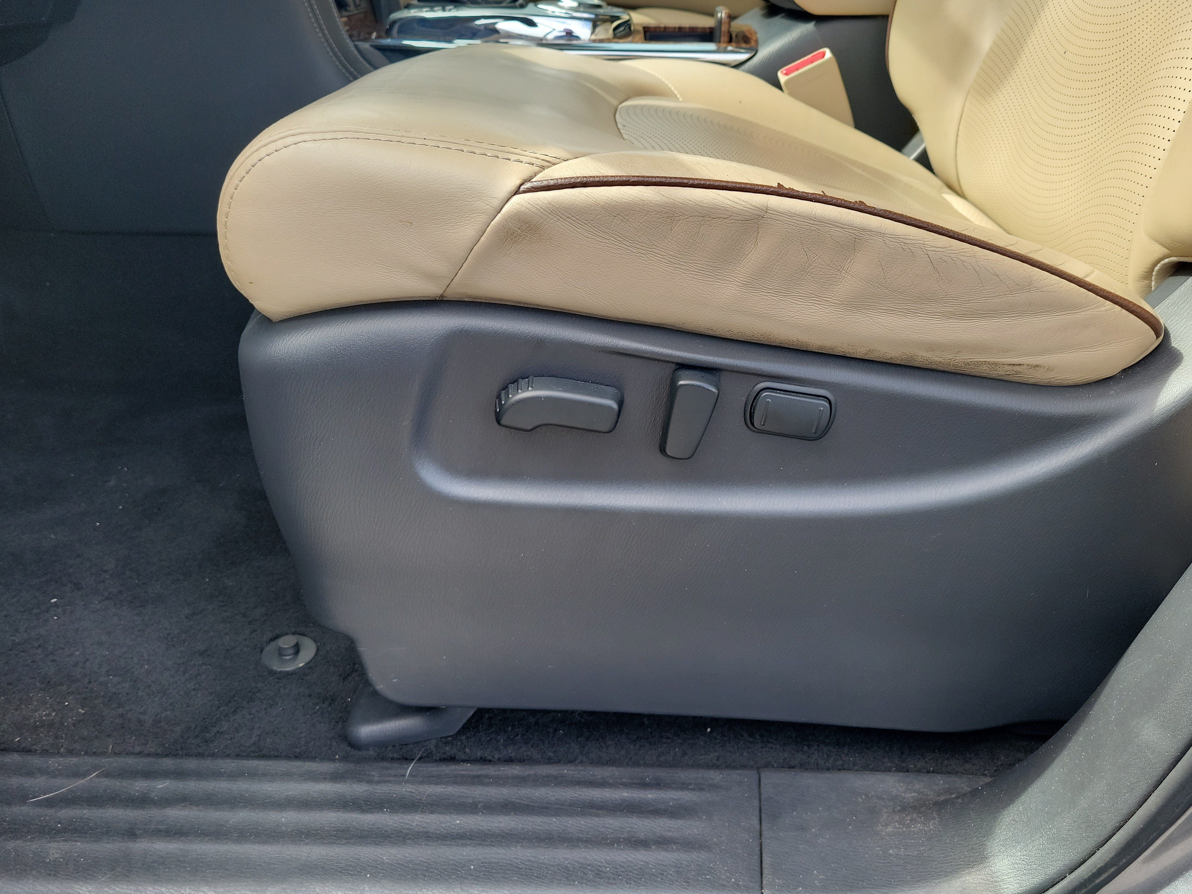 Used 2020 Nissan Armada Platinum w/ Cargo Package RWD image 21