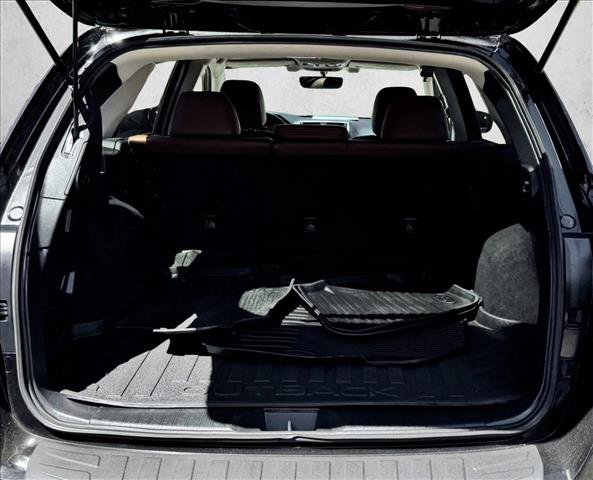 Used 2019 Subaru Outback 3.6R Touring AWD/4WD image 8