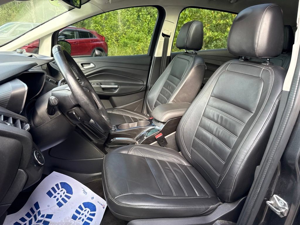Used 2017 Ford C-MAX Energi Titanium w/ Equipment Group 501A FWD image 12