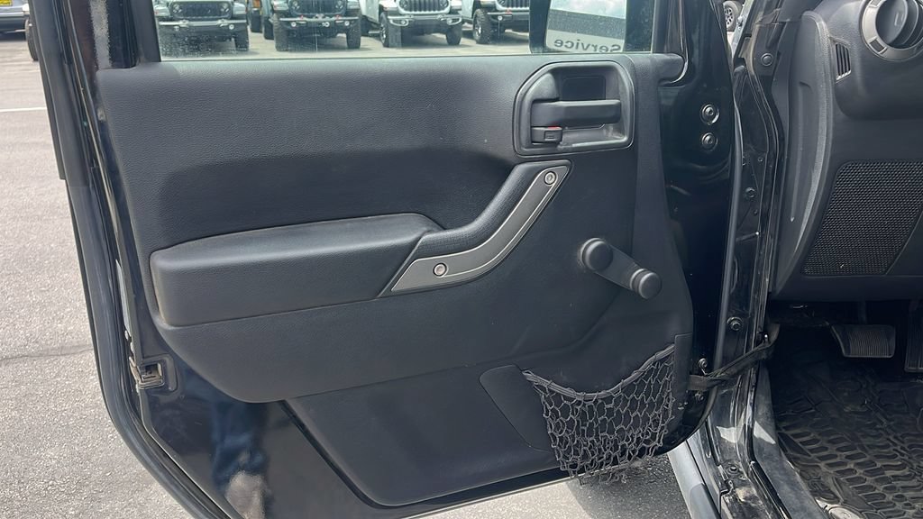 Used 2016 Jeep Wrangler Unlimited Sport AWD/4WD image 9