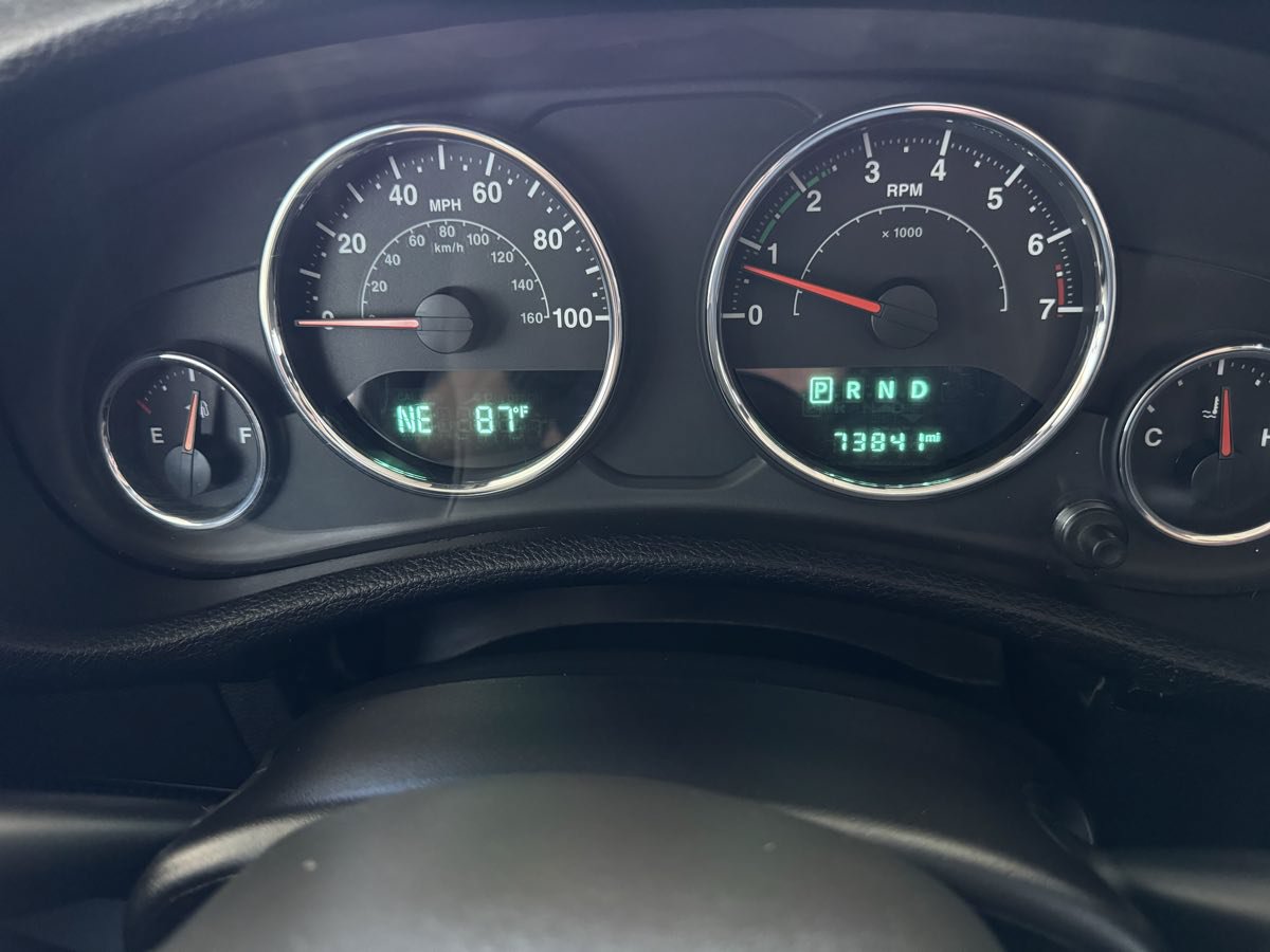 Used 2015 Jeep Wrangler Unlimited Sport AWD/4WD image 26