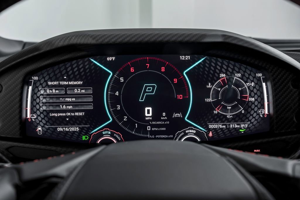 Used 2024 Lamborghini Revuelto image 14