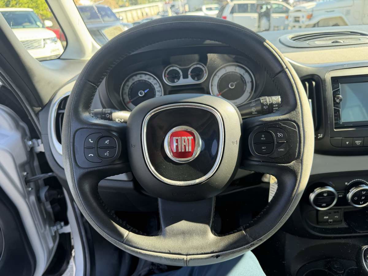 Used 2014 FIAT 500L Easy w/ Popular Equipment Group image 18