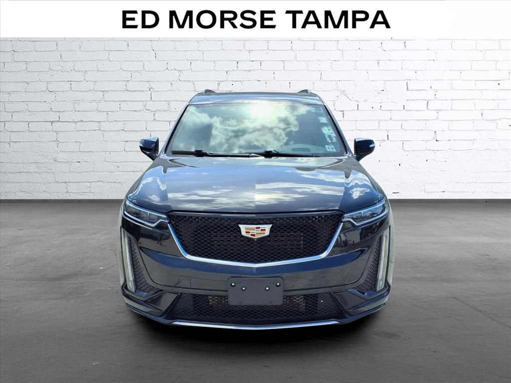 Used 2023 Cadillac XT6 Sport w/ Technology Package AWD/4WD image 6