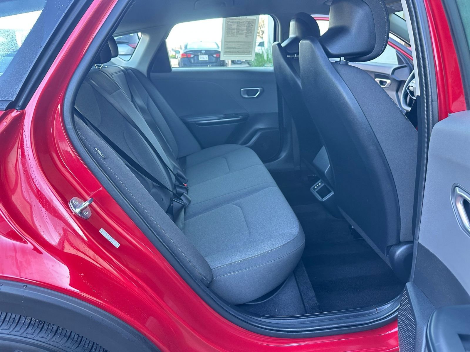 Used 2025 Kia K4 LXS image 27