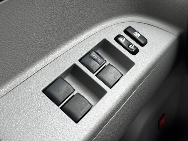 Used 2010 Toyota Highlander Limited image 35