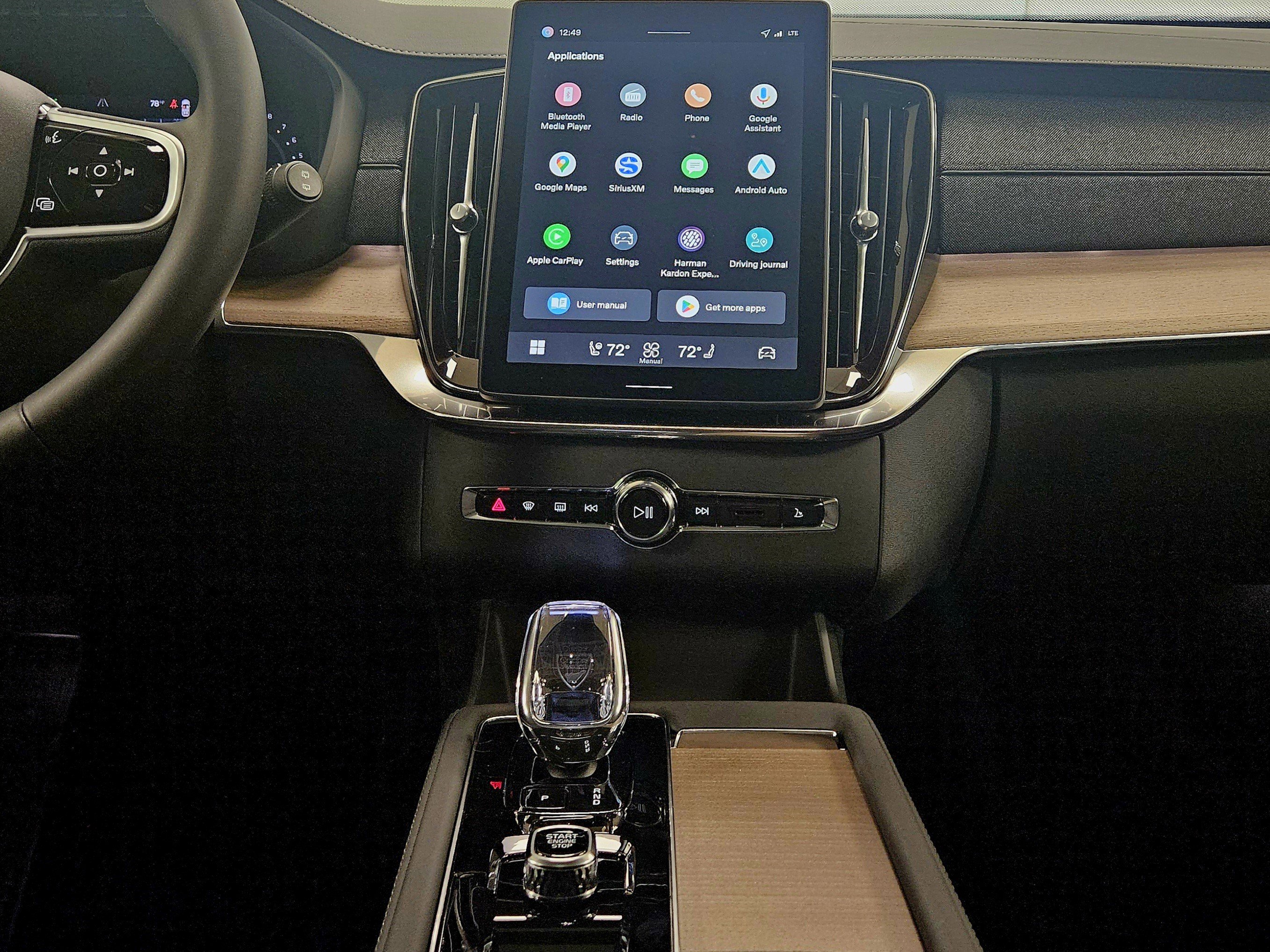 New 2026 Volvo XC90 B6 Plus w/ Protection Package image 16